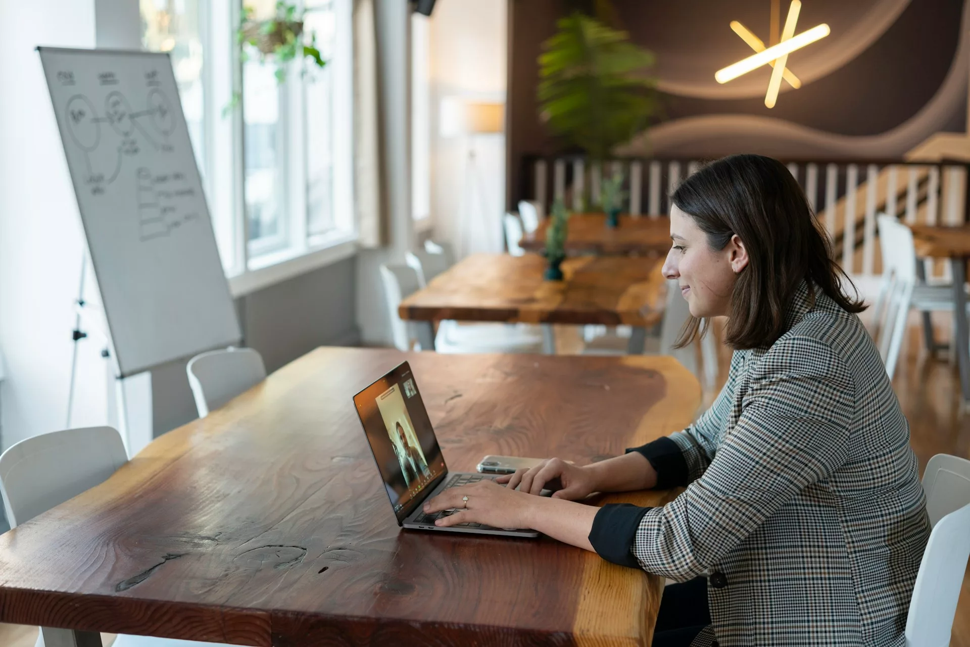 Reconversion professionnelle : les métiers de la filière commerciale et de la vente